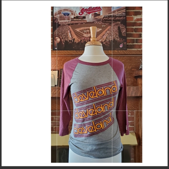 NWOT Cleveland 3/4 sleeve tee Size Small - Picture 3 of 5